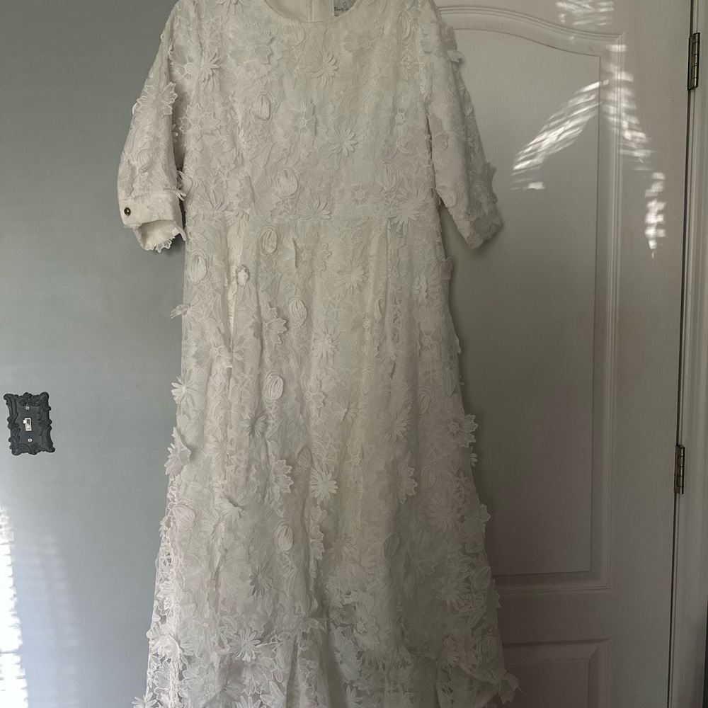 COPY - Elegant White Floral Dress